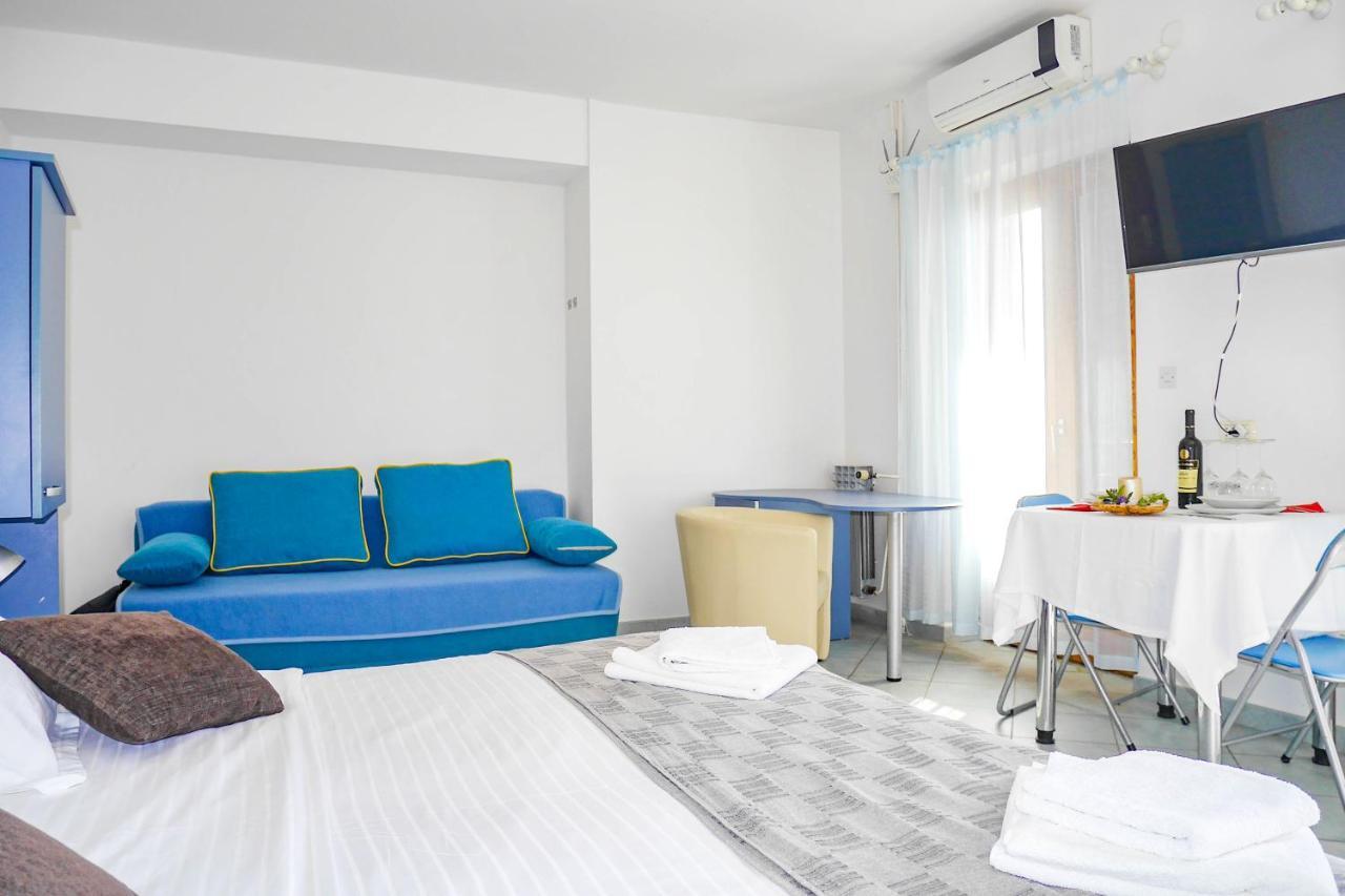 Apartments Beach Дуги Рат Екстериор снимка