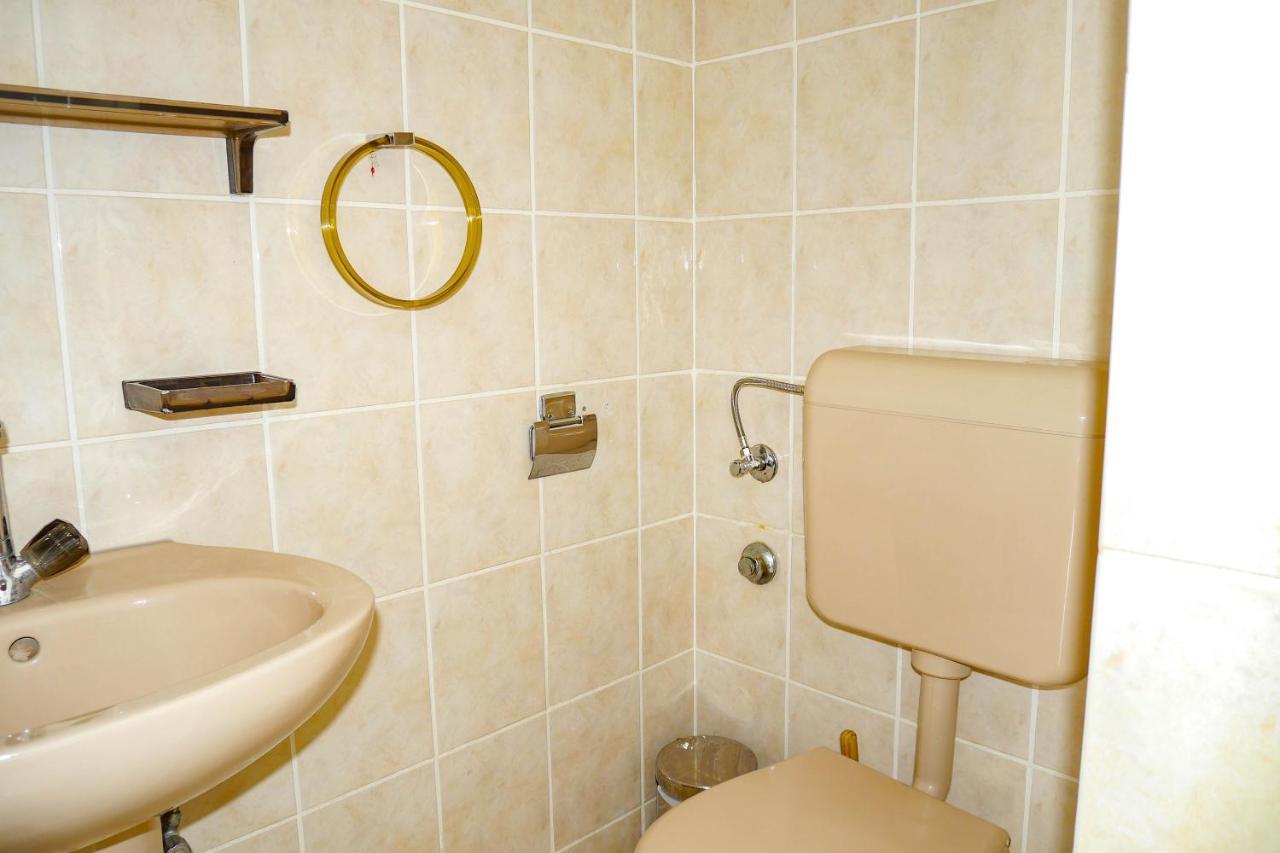 Apartments Beach Дуги Рат Екстериор снимка