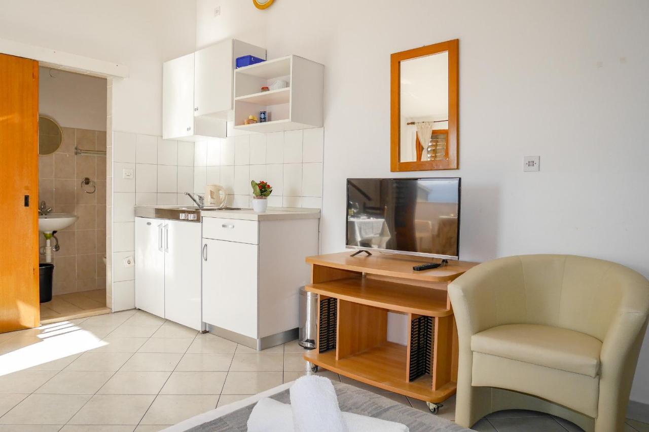 Apartments Beach Дуги Рат Екстериор снимка