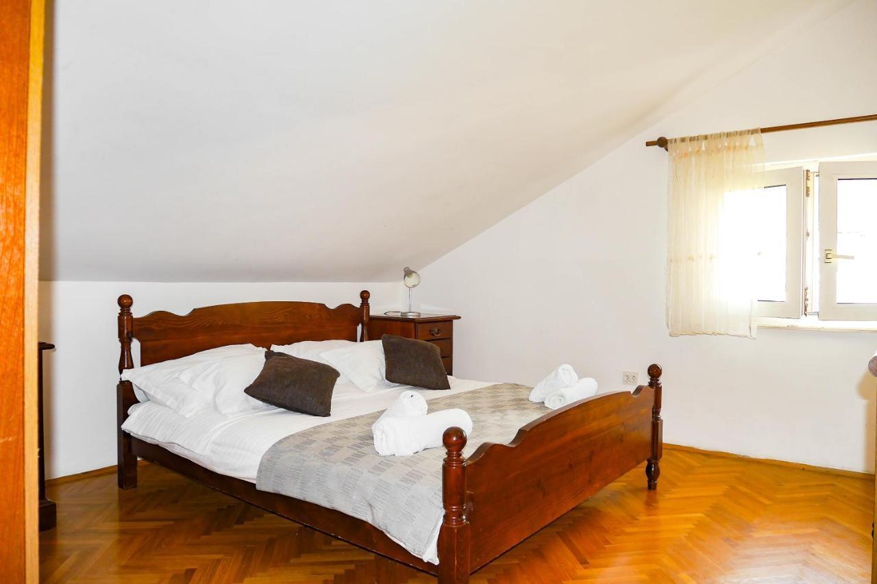 Apartments Beach Дуги Рат Екстериор снимка
