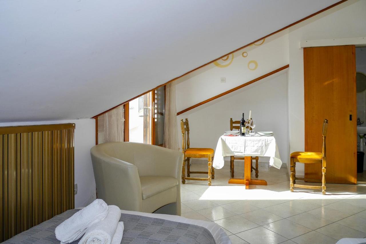 Apartments Beach Дуги Рат Екстериор снимка