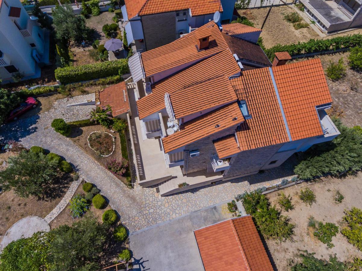 Apartments Beach Дуги Рат Екстериор снимка