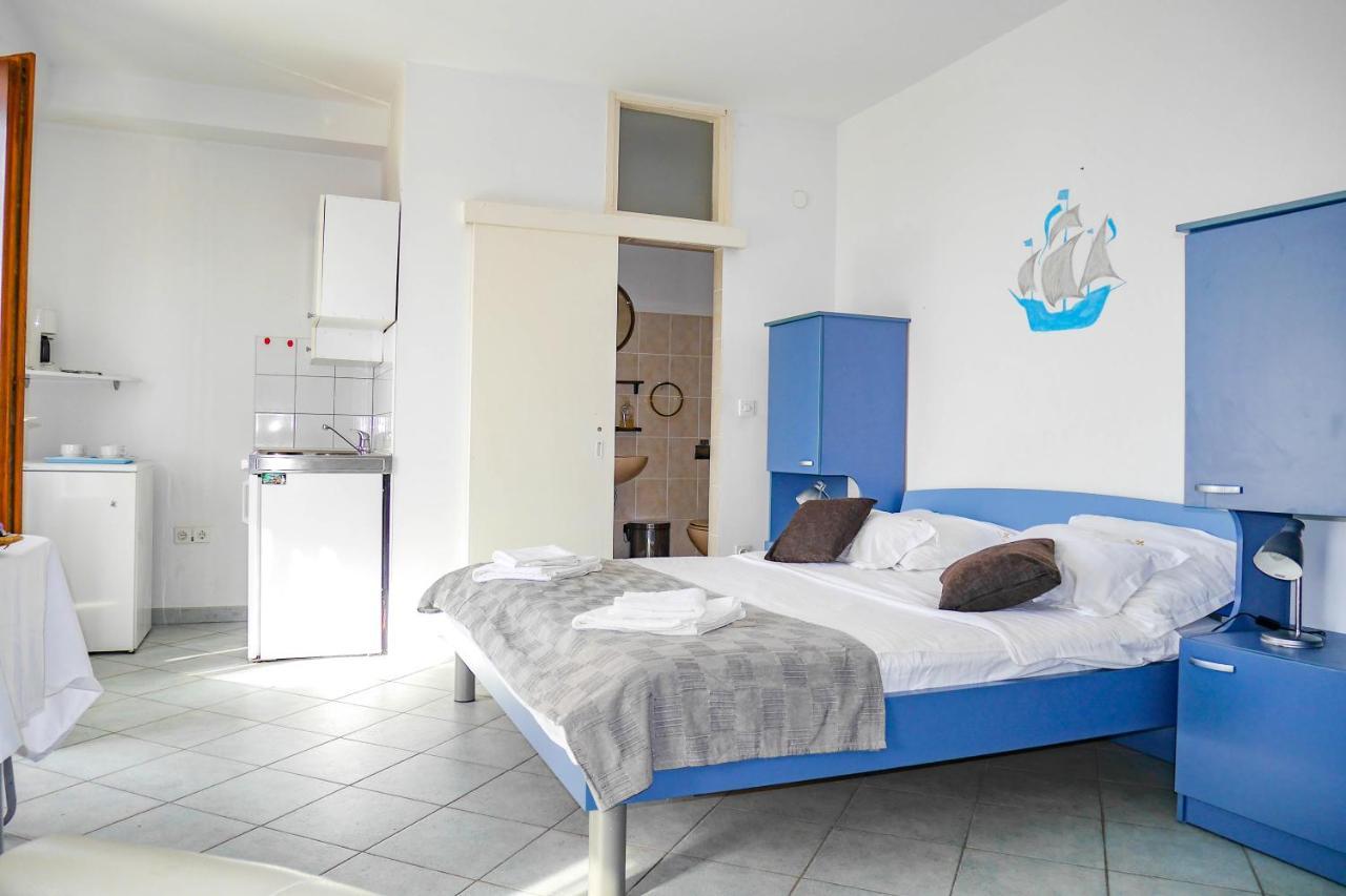 Apartments Beach Дуги Рат Екстериор снимка